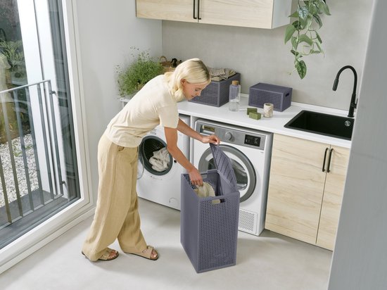 Curver Kaya Wäschekorb mit Deckel – 60 l – 38 x 29 x 58,5 cm – Anthrazit