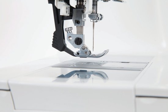 Singer Featherweight C240 – Nähmaschine