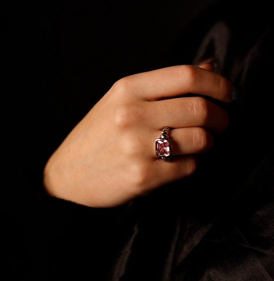 Laura Ferini Verstellbarer Damenring Cepina Silber - Ring mit rosa Zirkonia-Kristall - Silberner Damenschmuck - Wasserfester Edelstahl - Lieferung in luxuriöser Geschenkbox - mit Schmuckkästchen - Edelstahlschmuck - Accessoires