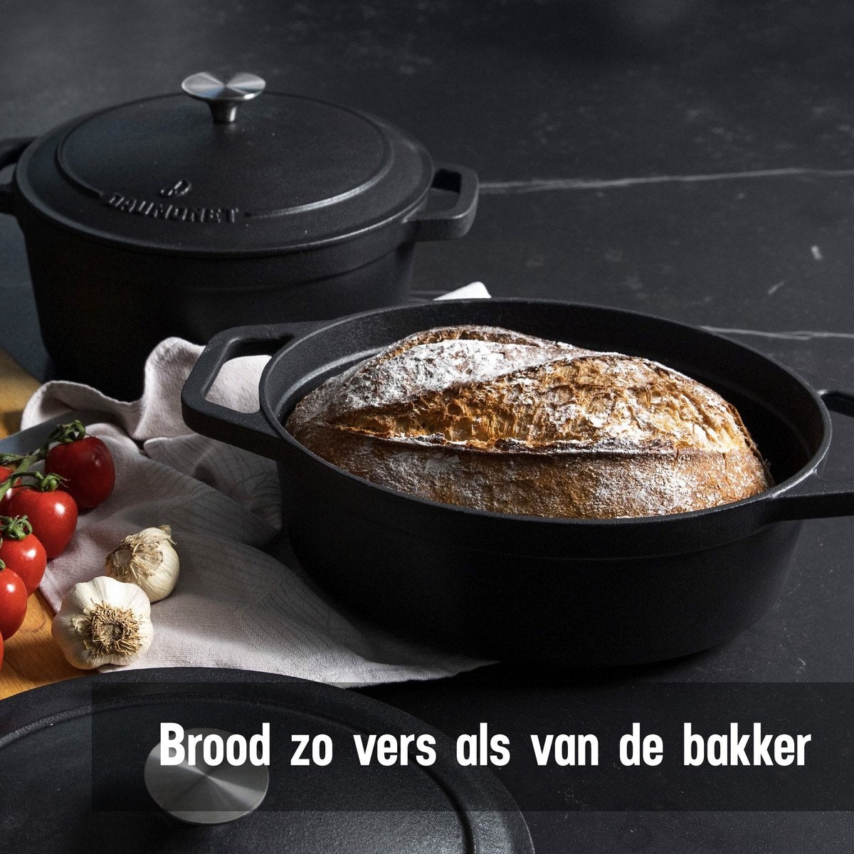 Daumonet Bocuse Noir gietijzeren braadpan - sudderpan Zwart - Ovaal - ÃƒËœ 29 cm - 3 liter - 100% PFAS & PFOA vrij - Emaille - Geschikt voor alle warmtebronnen - Elektrisch - Gas - Halogeen - Inductie - Keramisch - Vaatwasserbestendig - DAU-CIC-BLACK-29