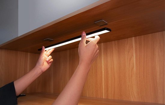 Yeelight Schrankbeleuchtung mit Bewegungssensor – 135 Lumen – Schwarz – 60 cm – wiederaufladbar