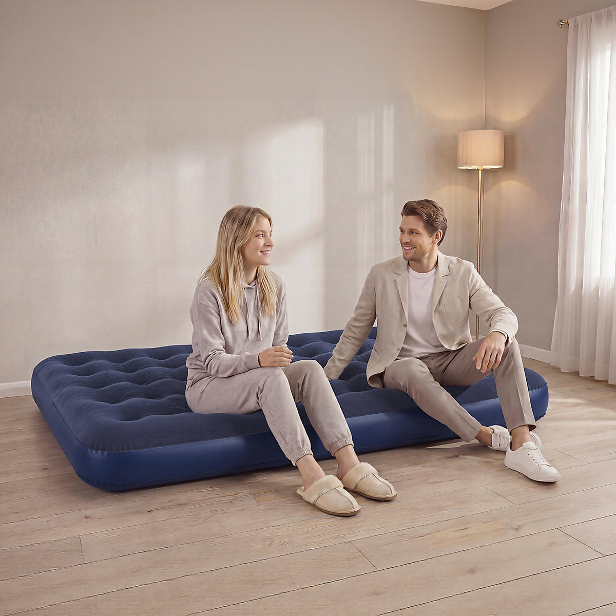 SoBuy Aufblasbare Luftmatratze 191 x 137 x 22 cm – Integrierte Kissen – 150 kg – Grau/Dunkelgrün