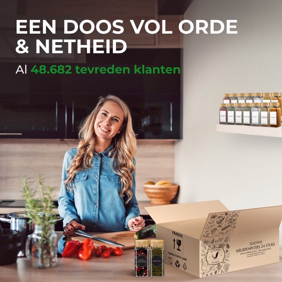 Soothe 24 Glasgewürzdosen quadratisch mit Bambusdeckel - 2 Arten von Streudeckeln - Gewürzstreuer - Gewürzdosen - Komplettset inkl. Gewürzsticker, Kreidestift und Zubehör - 120ml