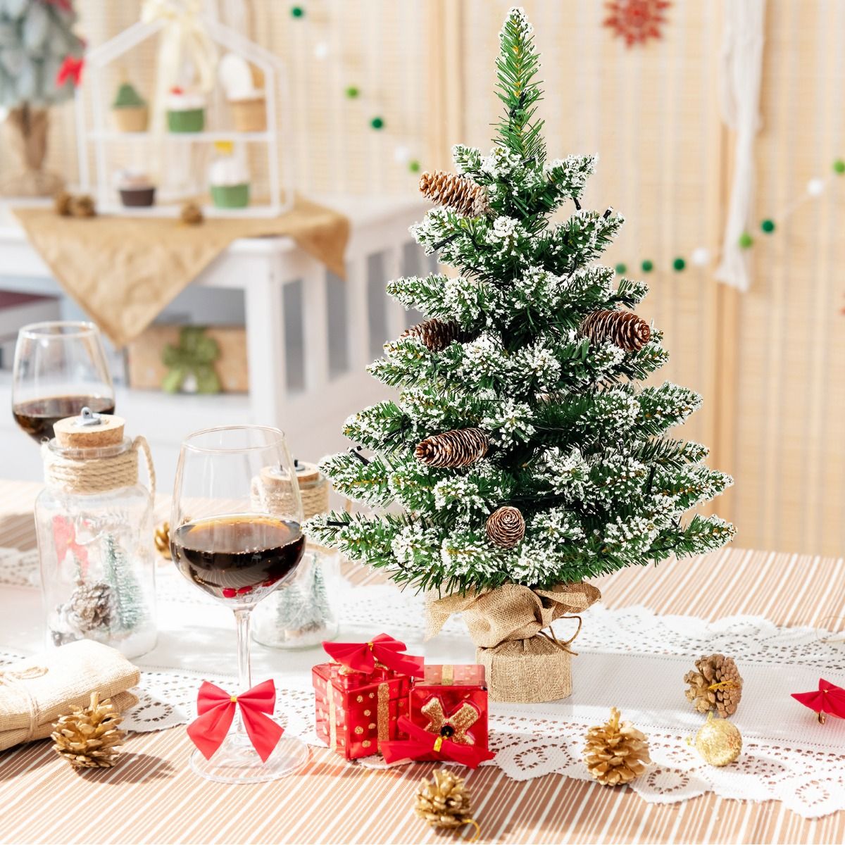 Coast Künstlicher Weihnachtsbaum Tischplatte 64 cm Grün - Mini-Weihnachtsbaum mit Schnee - 50 LED-Lichter - 8 Lichtstufen
