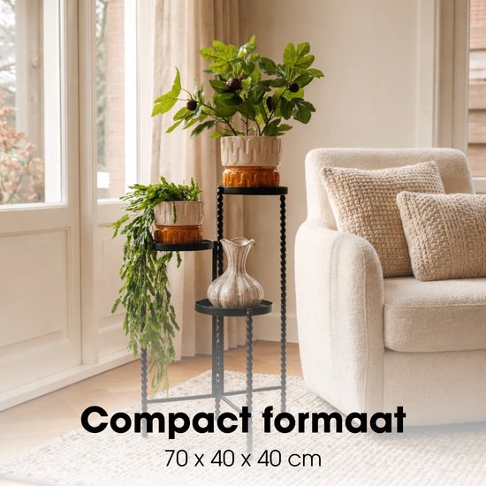 Mica Decorations Salvo Pflanzenregal – Pflanzenständer für Zimmerpflanzen – Pflanzentisch für den Innenbereich – Pflanzenuntersetzer mit drei Ablagen – 40 x 40 x 70 cm – Eisen – Schwarz