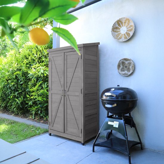 AXI Hugo Aufbewahrungsschrank aus Holz, Warmgrau – Gartenschrank mit verzinktem Dach – 3 Einlegeböden und Bodenplatte – FSC-zertifiziertes Holz – Magnetverschluss – 85 x 52 x 174 cm