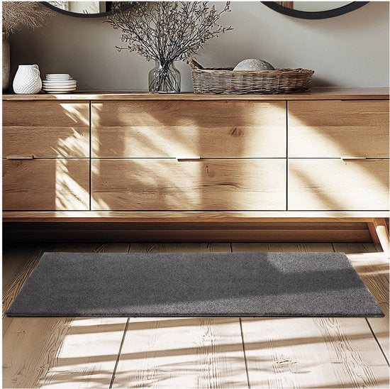 tectake® Kurzflorteppich - 60 x 110 cm - Anthrazit - Teppich für Wohnzimmer, Schlafzimmer, Esszimmer - Pflegeleicht und waschbar - Rutschfeste Unterlage - Allergikerfreundlich - Verschiedene Größen und Farben