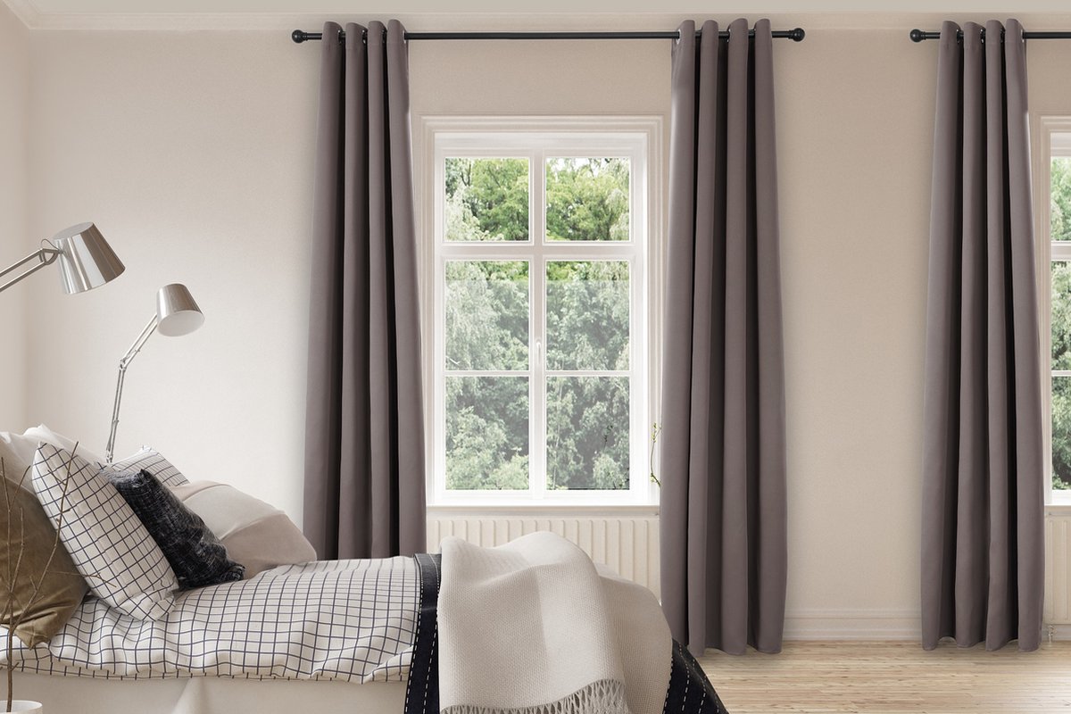 Home&Comfort Vorhang - Dunkel Taupe - 300 x 250 cm - Polyester