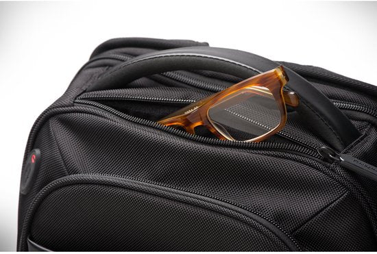 Kensington Contour™ 2.0 15,6-Zoll-Rucksack – strapazierfähiges, wasserabweisendes Material – ergonomisch – schwarz