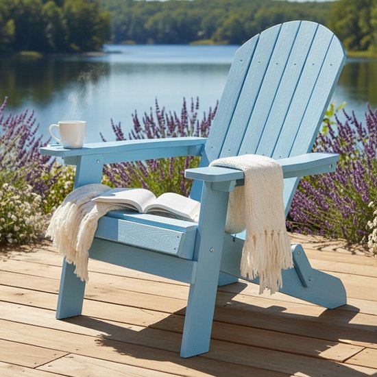 AXI Claire Adirondack Stuhl Blau – Loungesessel aus Kunststoff mit Armlehnen – Zusammenklappbar – Hohe Rückenlehne – Gartenstuhl – 84,5 x 77 x 95,5 cm – Langlebig und witterungsbeständig