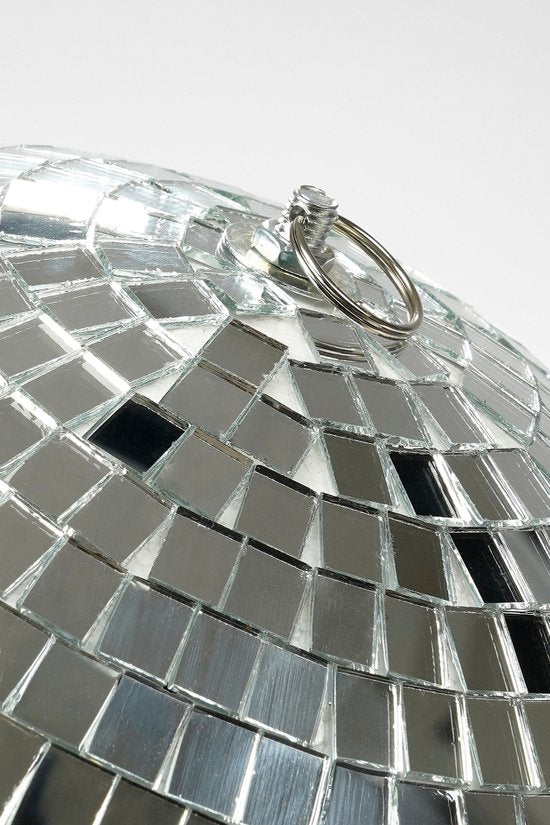 Mica Decorations Discobal Weihnachtskugel – Weihnachtskugeln für eine stimmungsvolle Weihnachtsdekoration zu Hause – Weihnachtsbaumschmuck mit Spiegelglanz-Effekt – Ø 50 cm – Silber – Vormontiert
