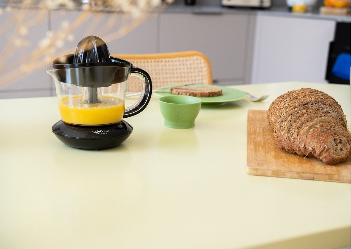 Safecourt Kitchen - Elektrische Zitruspresse - Leistungsstarke Presse für frischen Saft - Schwarz