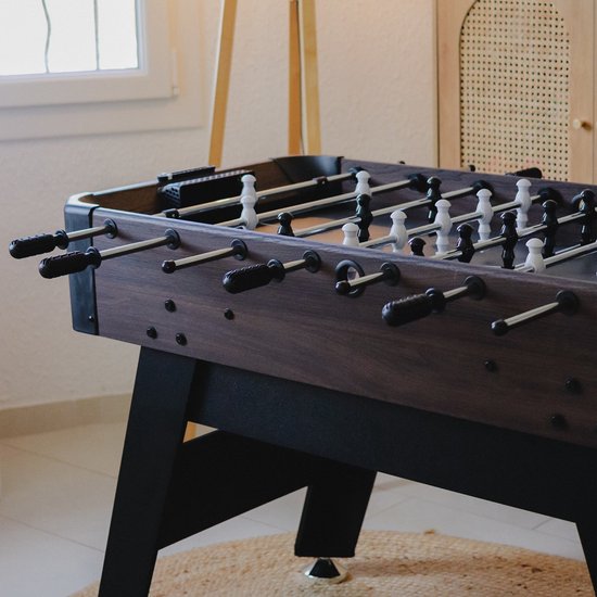 Cougar Striker Tischfußball – Dunkelbraun/Schwarz – Luxuriöser Tischfußball mit verstellbaren Beinen, Ballrückführung und Punktanzeige – Für 2 bis 4 Spieler