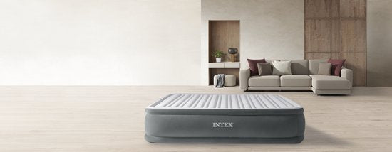 Intex Queen Comfort-Plush Luftbett mit eingebauter Pumpe - 203x152x46 cm