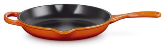 Le Creuset Skillet Signature – Orangerot – Ø 23 cm – Emaillierte Antihaftbeschichtung – Für alle Herdarten geeignet, einschließlich Induktion – Spülmaschinenfest – Lebenslange Garantie