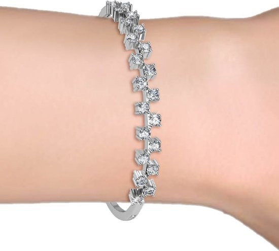 Yolora - Damen Armband Armreif - Länge 22 cm & Kalpa Camaka Kristalle - Ausgestattet mit 18k Weißgoldplattierung und luxuriöser Geschenkbox - Für Geschenke und besondere Anlässe - Silber 18k Weißgold Goldplattierung