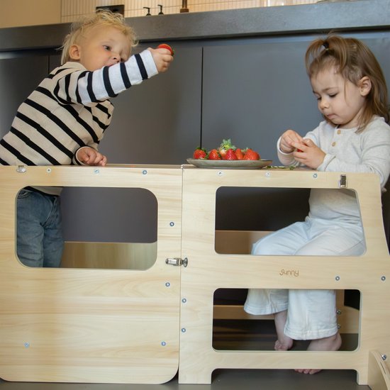 Sunny Mae 2-in-1-Lernturm – Lernturm und Spielmöbel aus Holz für Kinder – Umwandelbar in einen kleinen Tisch mit Stuhl – Mit Kreidetafel – Von Montessori inspiriertes Küchenhelferchen – Sicheres und pädagogisches Spielzeug