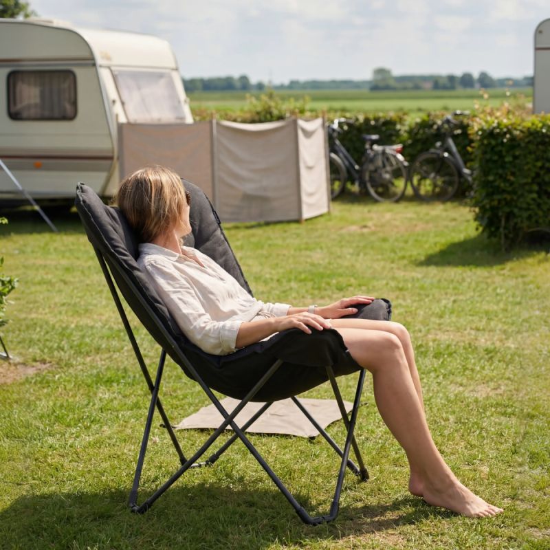 Trvlmore - Butterfly Chair Campingstuhl - 82 x 70 x 92 cm - Eigenschaften 136 kg Tragfähigkeit und zusammenklappbares Design und enthält Tragetasche - Für Camping und Garten - Schwarzes Polyester und Stahl