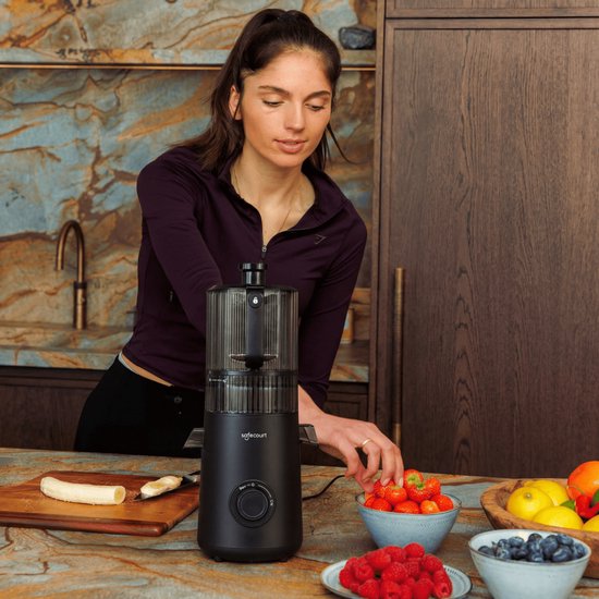 Safecourt Kitchen Slow Juicer XXL - leistungsstarker Motor [Vorschneider & Kaltpress-Technologie] - einfache Reinigung - BPA-frei - Entsafter Schwarz