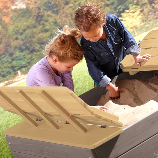 AXI Ella XL Holzsandkasten in Grau/Braun – mit Sitzbänken und Abdeckung – FSC-Holz – 120 x 120 x 20 cm – Sandkasten für Kinder
