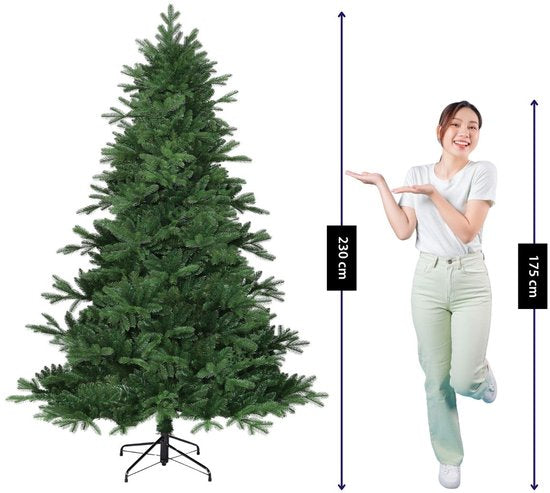 Black Box Trees Brampton Baum – Weihnachtsbaum in natürlicher Form – Weihnachtsdekoration für Wohnzimmer und Büro – Kunstbaum mit PE-Nadeln – Höhe 230 x Durchmesser 147 cm – Grün
