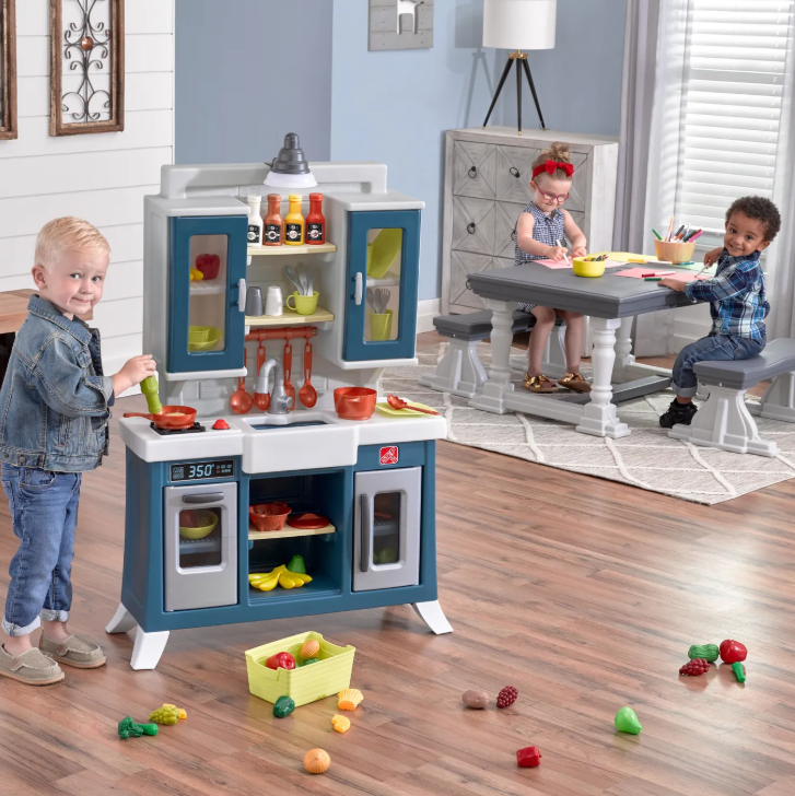 Step2 Modern Farmhouse Spielküche – Blau/Weiß/Grau – 76,2 x 121,9 cm