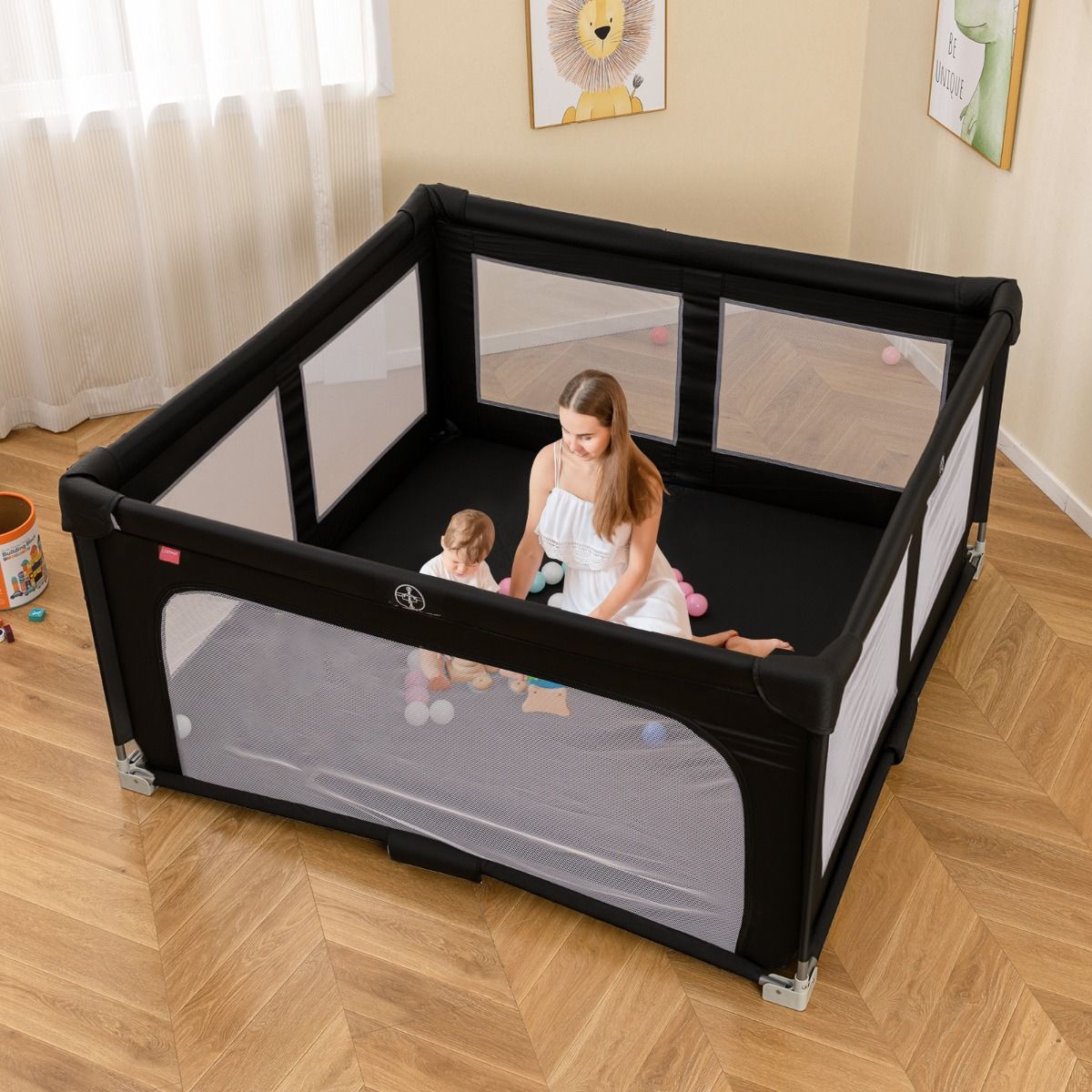 coast baby walker 150 x 150 cm - Faltbares Spielgitter mit 50 Bällen, 4 Griffen & Reißverschlusstür - Schwarz