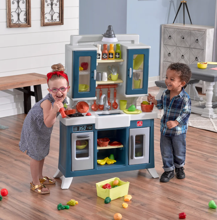 Step2 Modern Farmhouse Spielküche – Blau/Weiß/Grau – 76,2 x 121,9 cm