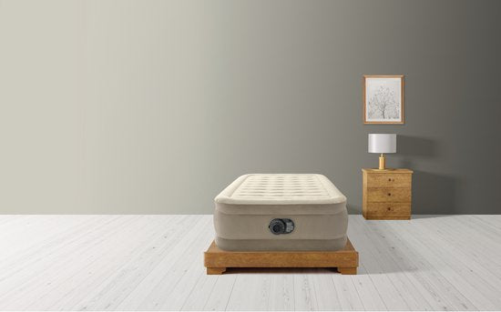 Intex Twin Ultra Plush Luftmatratze mit integrierter Pumpe – 191 x 99 x 46 cm