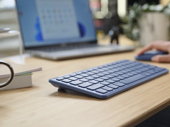 Trust Lyra – Kabellose Tastatur und Maus – Multi-Connect – QWERTY US – Blau
