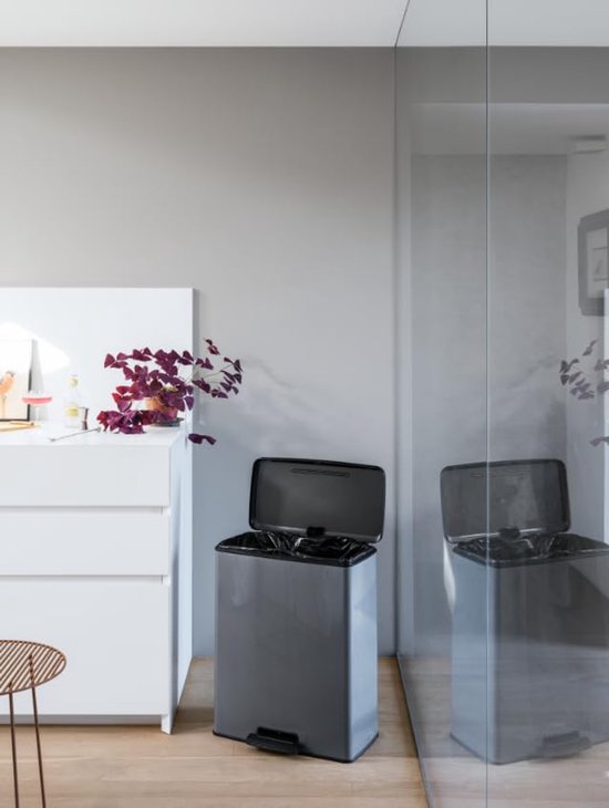 CURVER - Mülleimer mit Pedal, 65 l, grau, Deckel und Beutelring