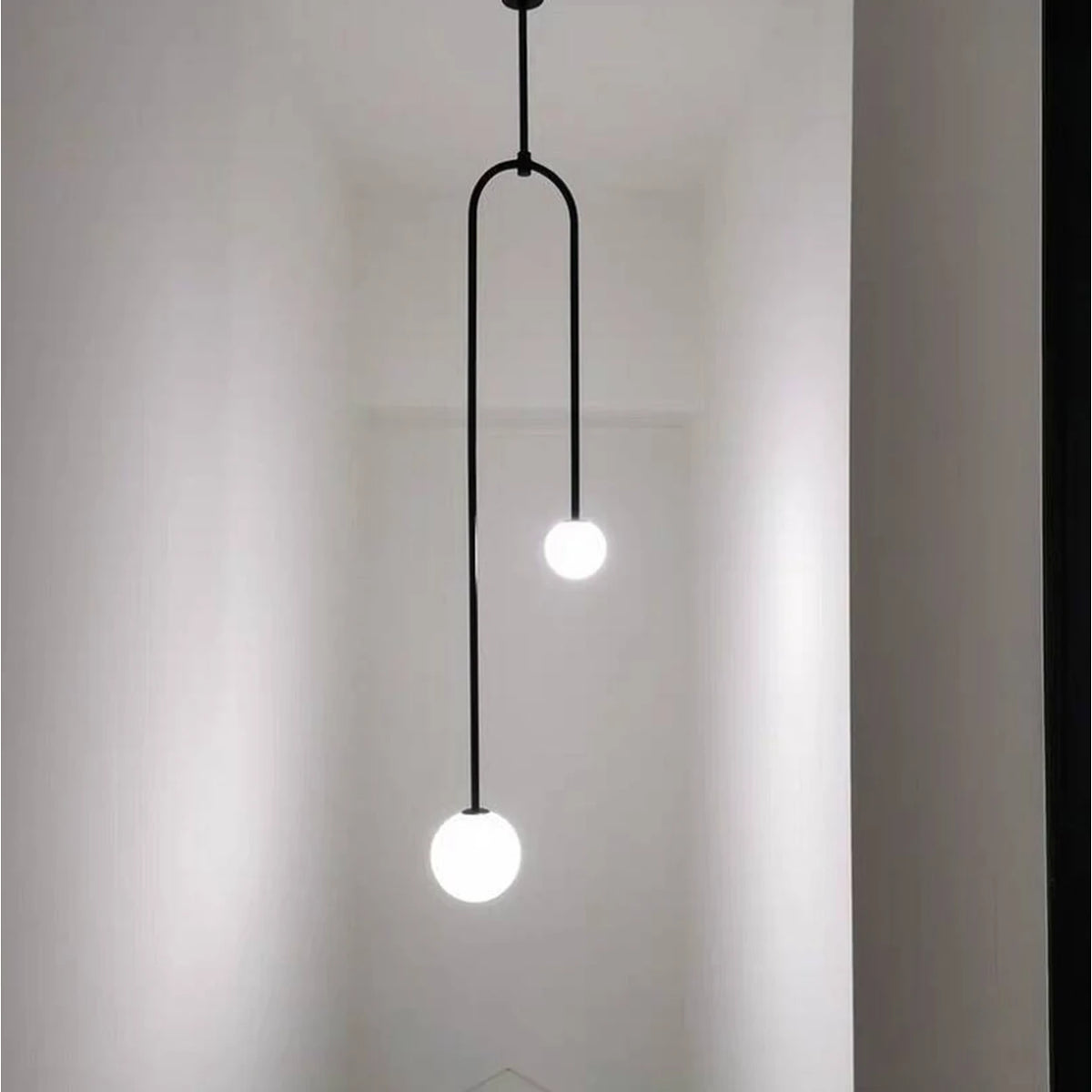 Homary Moderne Pendelleuchte Schwarz mit Glaskugel – 2-flammig, U-förmig