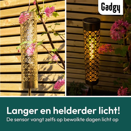 Gadgy Solar-Gartenbeleuchtung – 2x Standlampen mit flackerndem Flammeneffekt – Goldmetall – LED-Stimmungslampen mit Solarbetrieb – Für den Außenbereich – Wetterfest – 98 cm hoch – Erdspieß