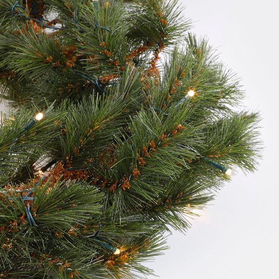 Triumph Tree Forest Frosted Girlande mit LED-Beleuchtung - L270 cm - Grün
