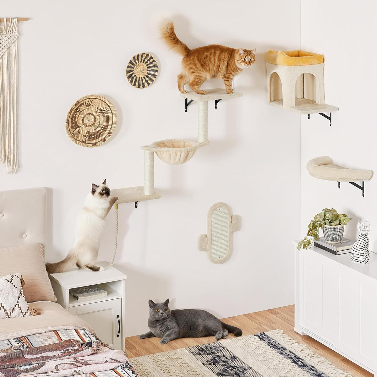 Yaheetech Kletterwand für Katzen - 4-teilig - mit Kratzbereich und Korb - Beige