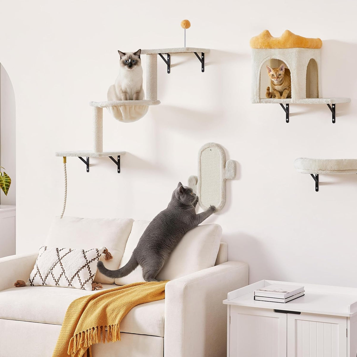 Yaheetech Kletterwand für Katzen - 4-teilig - mit Kratzbereich und Korb - Beige
