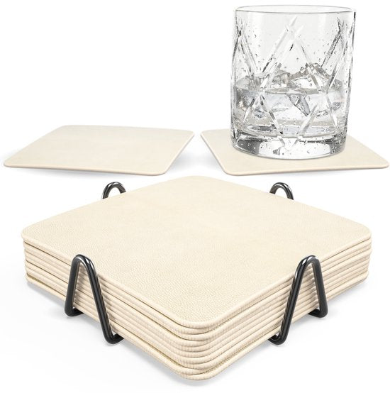 Castagnola Untersetzer aus Kunstleder – Untersetzer für Gläser – Design-Untersetzer mit Halter – Untersetzer-Set aus Kunstleder mit Metallhalter – Leder – 10er-Set – Offwhite – 10 x 10 cm
