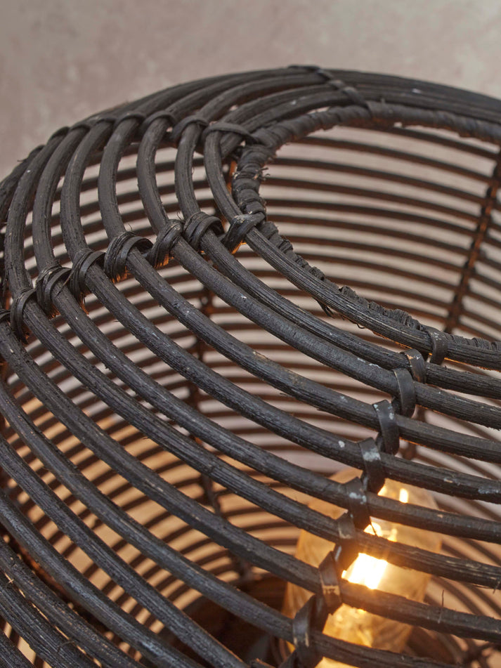 Good&Mojo TANAMI Tischleuchte 30 cm - Schwarzes Rattan - Langlebiges Design - Ø27 cm