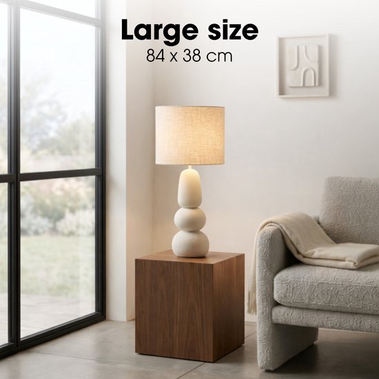 Mica Decorations Menko Tischlampe für das Wohnzimmer – Dekorative Lampe mit Lampenschirm – Schreibtischlampe, Tischlampen für das Wohnzimmer – 84 x ⌀38 cm – 60 W, E27, IP20 – Creme