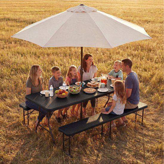 LifeGoods Faltbares Picknick-Set - 180cm x 74cm - Gartentisch mit 2 Bänken - Wetterfest - Campingtisch - Biertisch faltbar - Für Innen und Außen - Für 6 bis 8 Personen - Rattan Schwarz