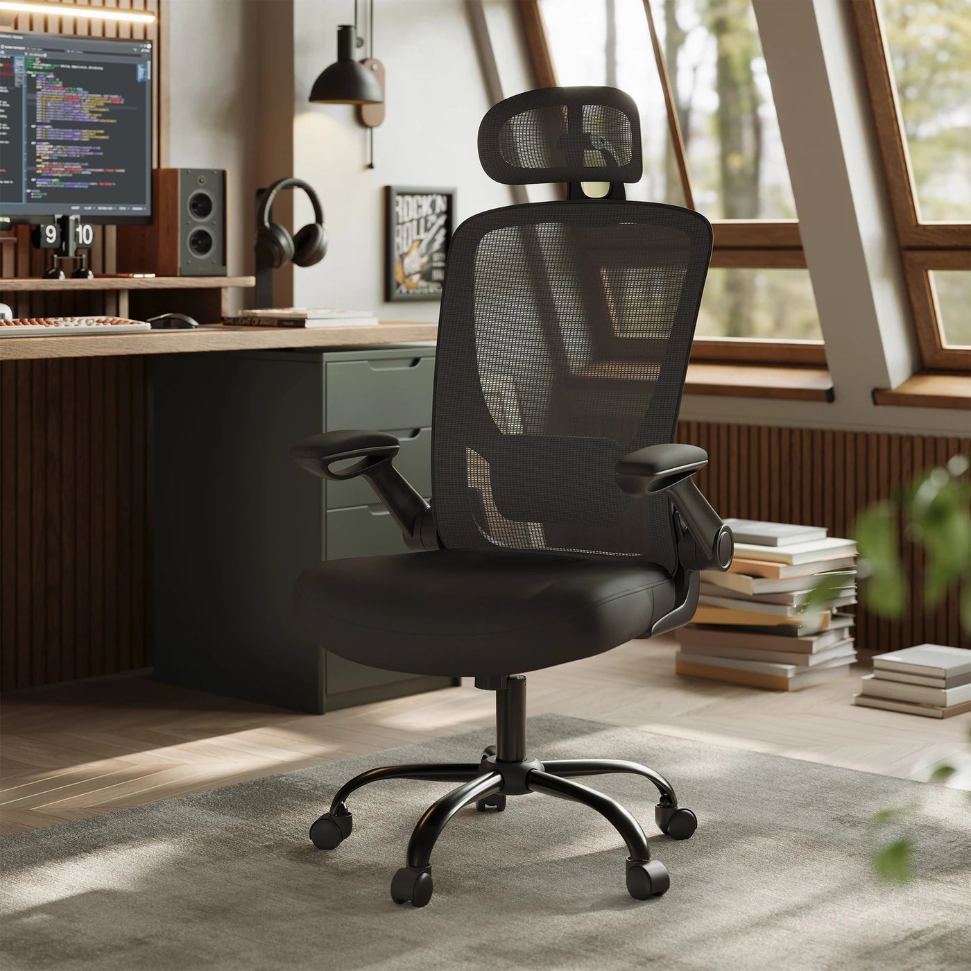Joyfurnos Ergonomischer Bürostuhl aus Netzgewebe – Verstellbare Lendenwirbelstütze und Kopfstütze – Neigungsfunktion – 64 x 64 x 115–130 cm – Tiefschwarz