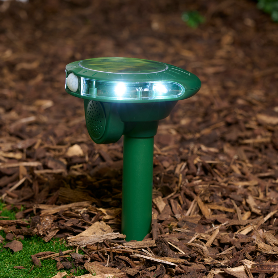 Grundig Solar Animal Repellent - Solarbetriebener Ultraschall-Schädlingsbekämpfer | Wasserdicht & Umweltfreundlich