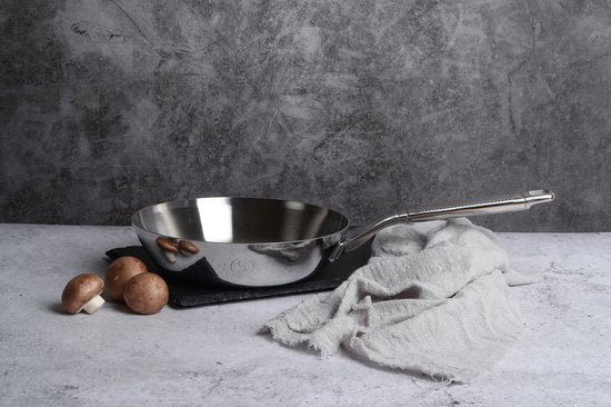 Saveur Selects - Voyage Bratpfanne - Ø20 cm - PFA frei - Für Induktion geeignet - Dreilagiger Edelstahl