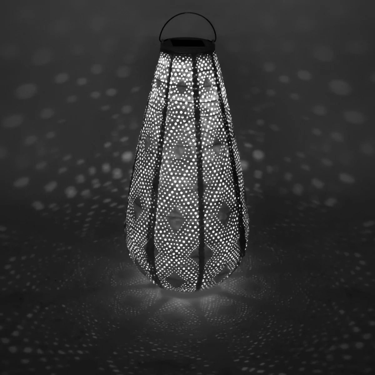VONROC - Luna Solarlaterne Tropfen mit LED - Weiß - Handgefertigt - wetterfestes Material - 40x20 cm