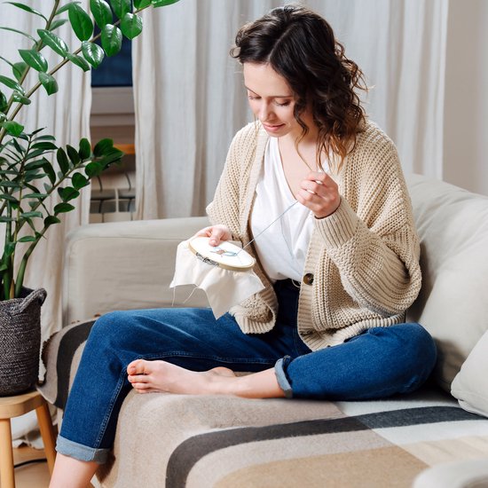 Happy Goods - Sticksets Erwachsene - 50 Farben Starter Set - Sticken - Hobby und Kreatives - Stickset