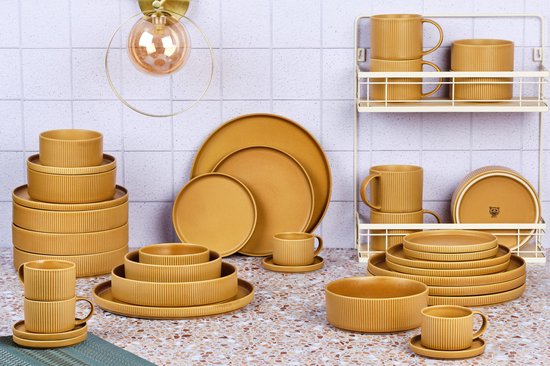 BJORN SCANDI Komplettes Essgeschirr - 36 Teile - Ocker