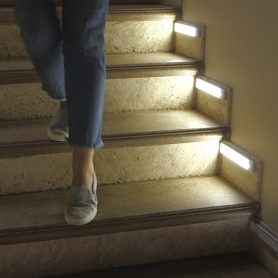 HandyLUX Slim Bright Power LED, 2 Stück – Magnetische Power-LED-Leiste mit Bewegungssensor – Kabellos, leicht und überall einsetzbar