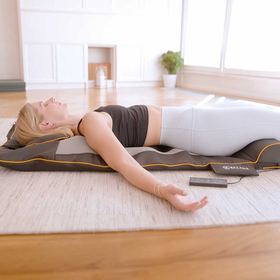 Belena Air Stretch – Lenden- und Yoga-Massagematte – Ganzkörper-Massagematte mit Wärmefunktion – Massage – Dehnen & Strecken – 4 Programme – 3 Intensitätsstufen – inkl. Fernbedienung