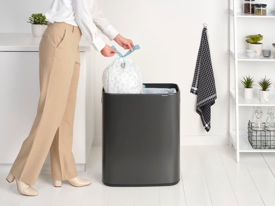 Brabantia Bo Touch Bin Mülleimer - 2 x 30 Liter - Abfalltrennung - Confident Grey