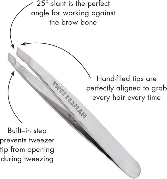 Tweezerman Mini Slant Tweezer Classic – Augenbrauenpinzette – Kompakte Präzisionspinzette mit schräger Spitze – Zum Zupfen und Entfernen von Härchen – Edelstahl – Geeignet für feine und krause Haare – Edelstahl – Augenbrauenpinzette